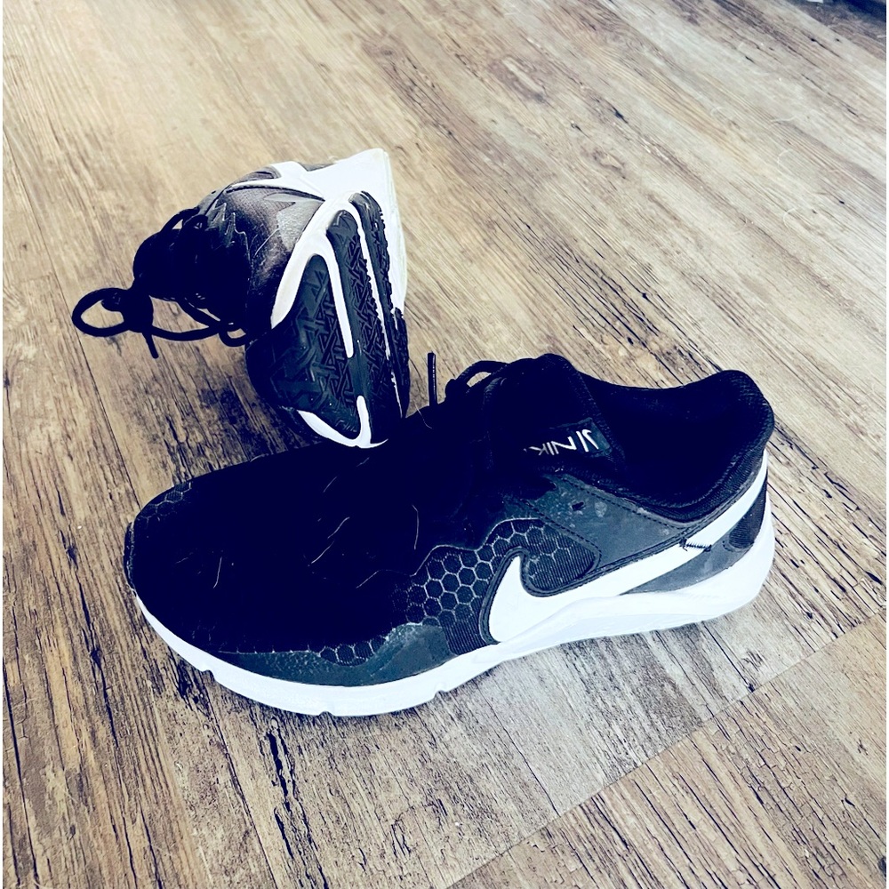 Nike Women’s Legend JJS Training shoes